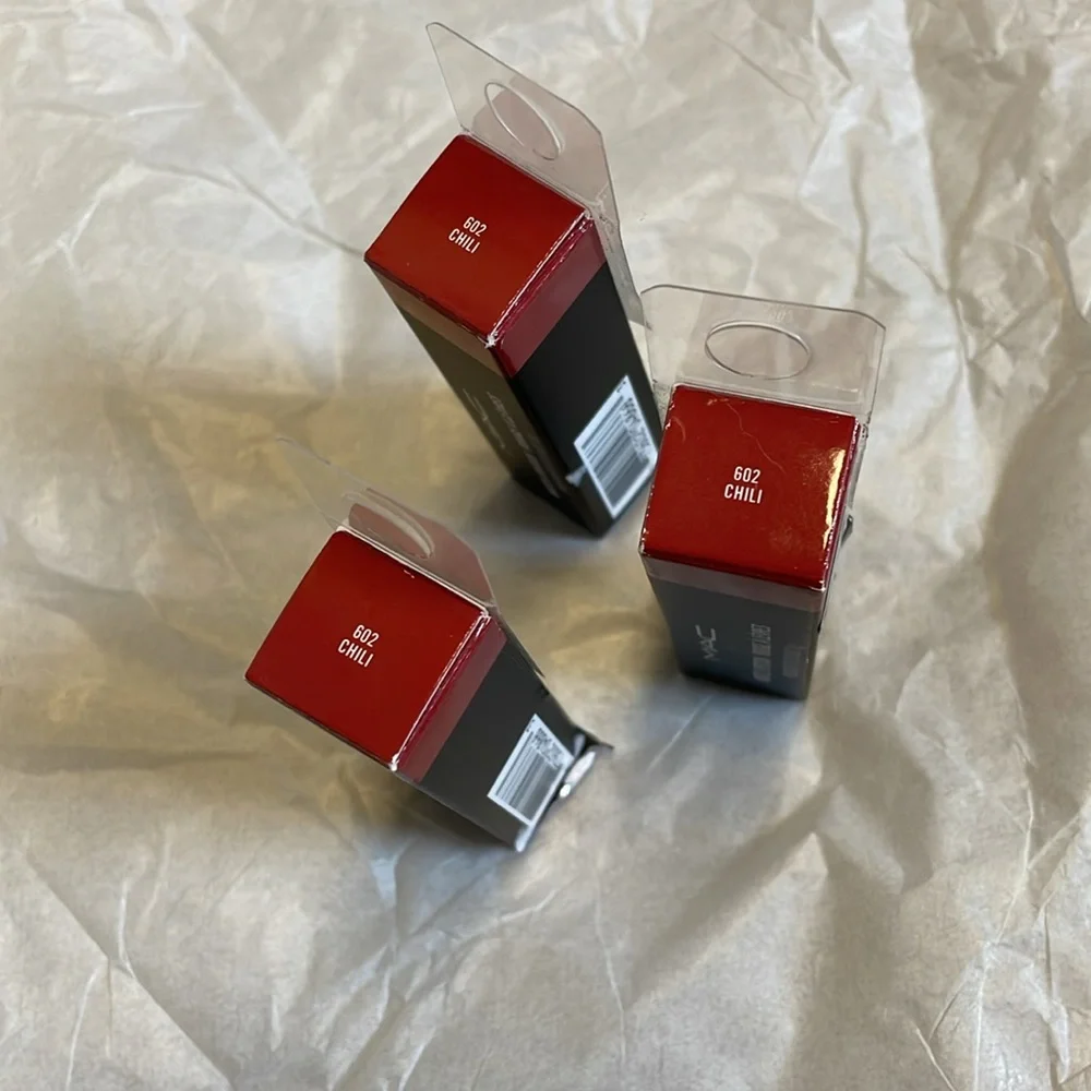 MAC Cosmetics nwt $19